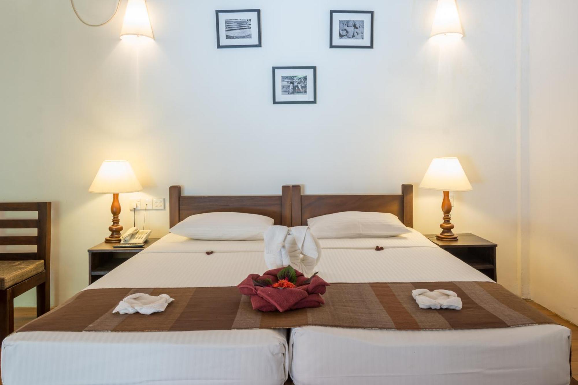 Hotel The Sanctuary At Tissawewa Anuradhapura Esterno foto