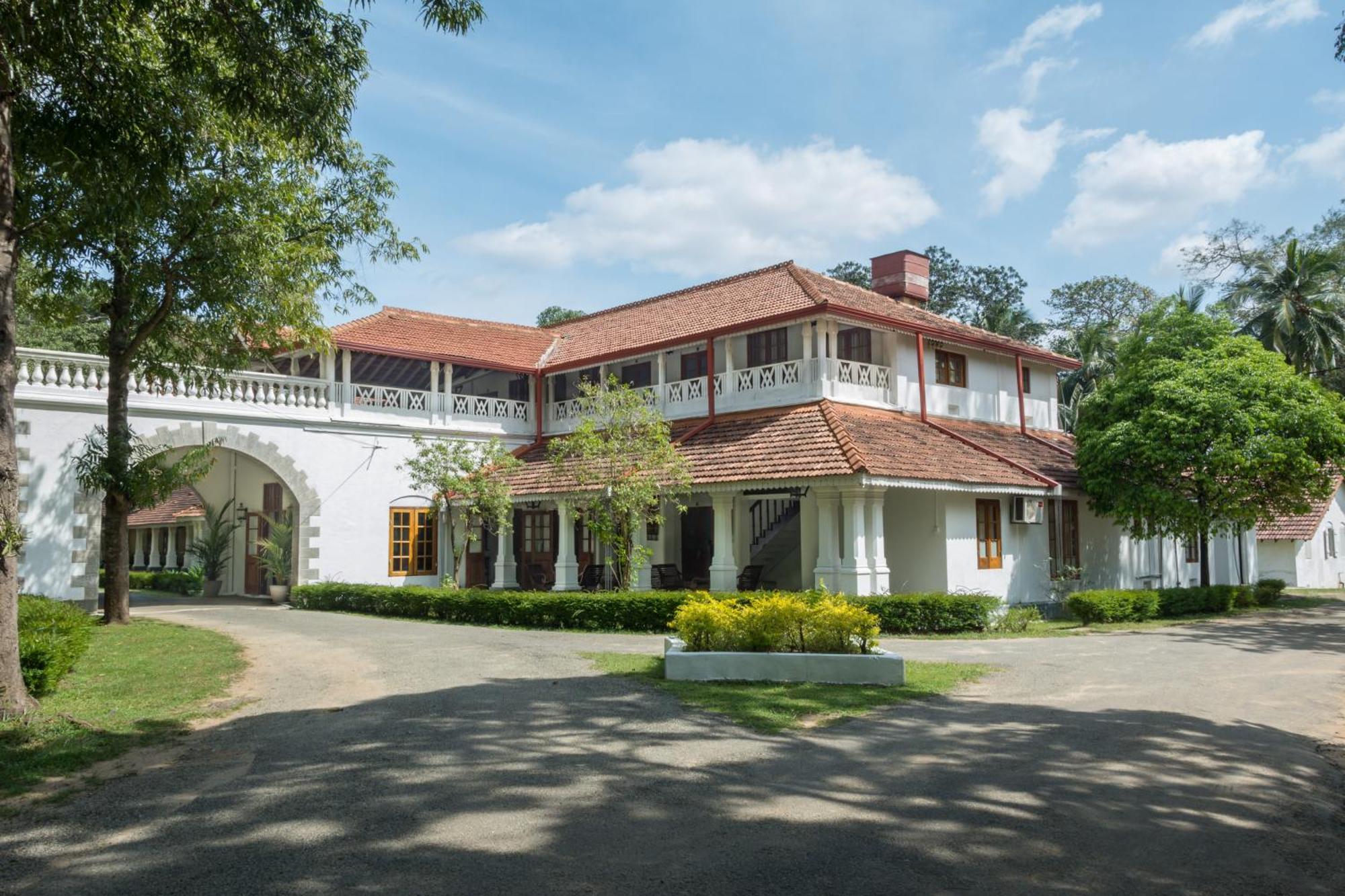 Hotel The Sanctuary At Tissawewa Anuradhapura Esterno foto