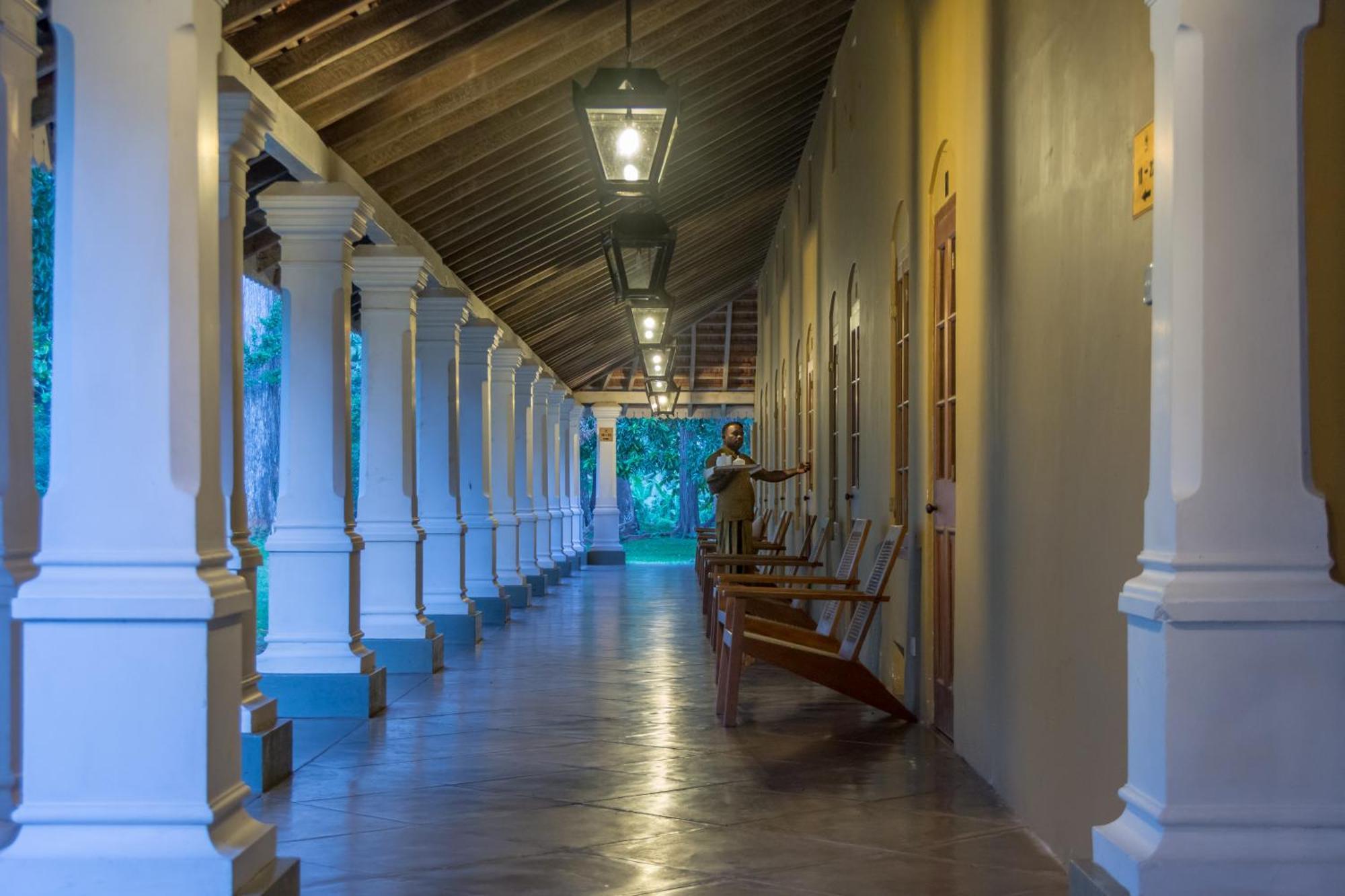 Hotel The Sanctuary At Tissawewa Anuradhapura Esterno foto