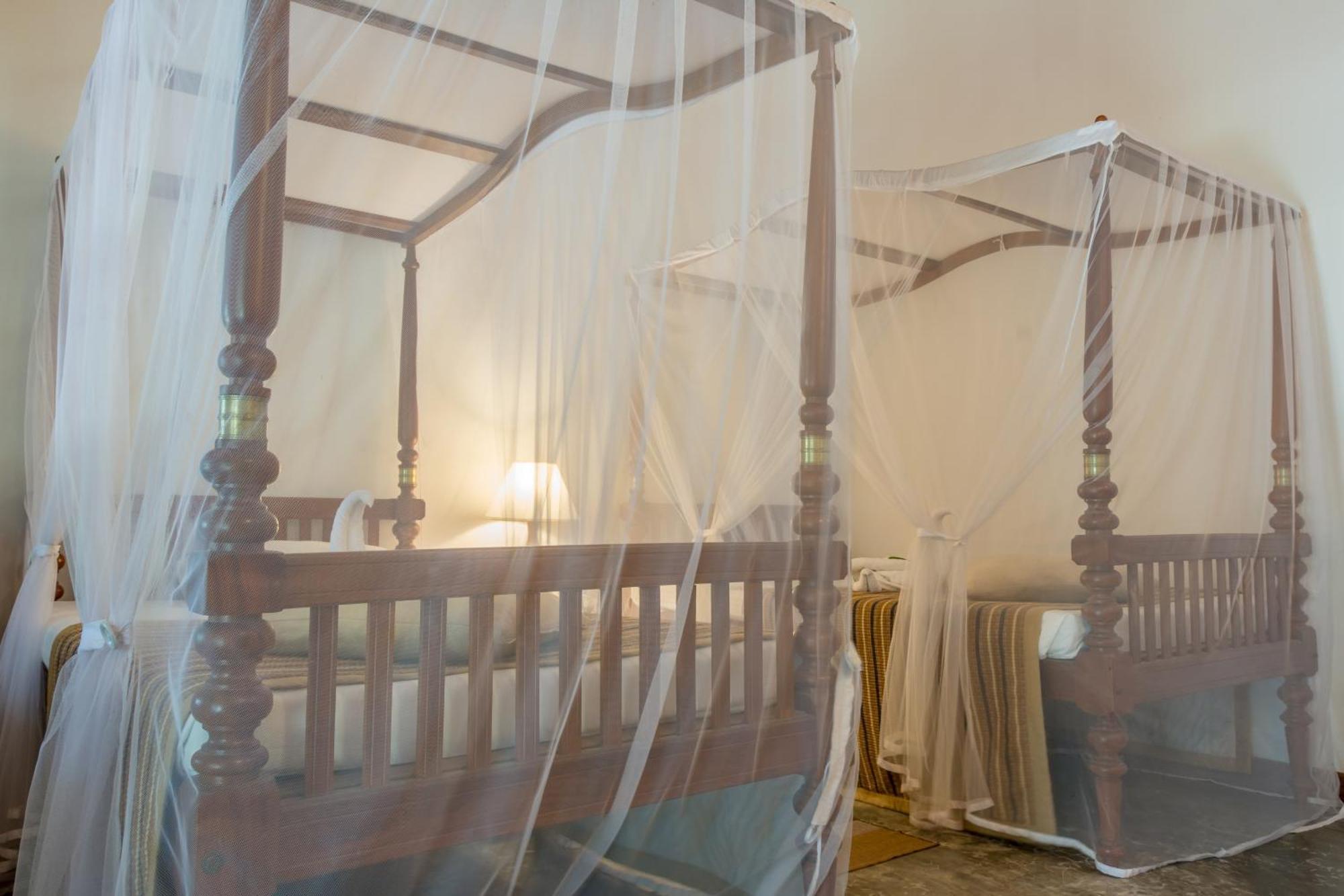 Hotel The Sanctuary At Tissawewa Anuradhapura Esterno foto